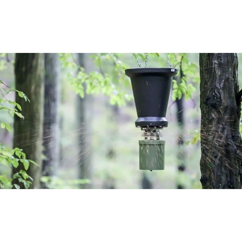 Automatický podavač krmiva Eurohunt světelný 6V